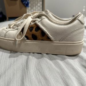 UGG sneakers slightly worn